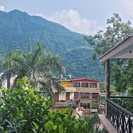 Praana Wellness Resort By Around Stays Rishīkesh Exterior foto
